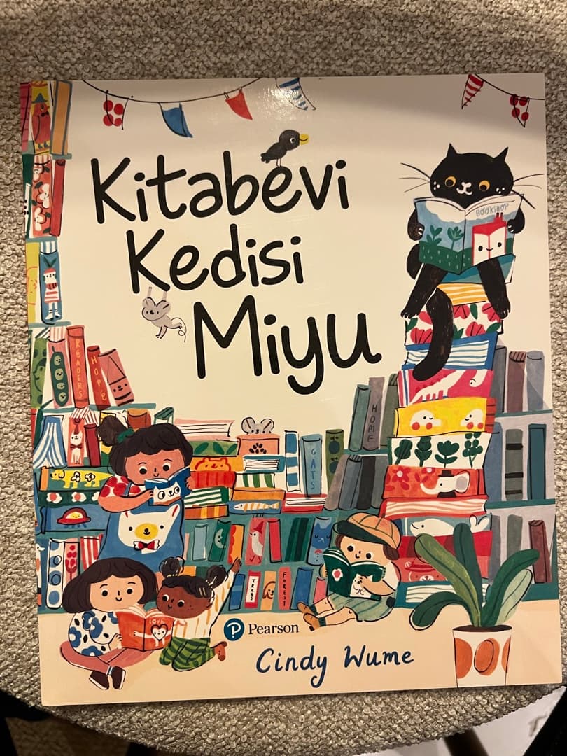 Foto 1 van Kitabevi Kedisi Miyu