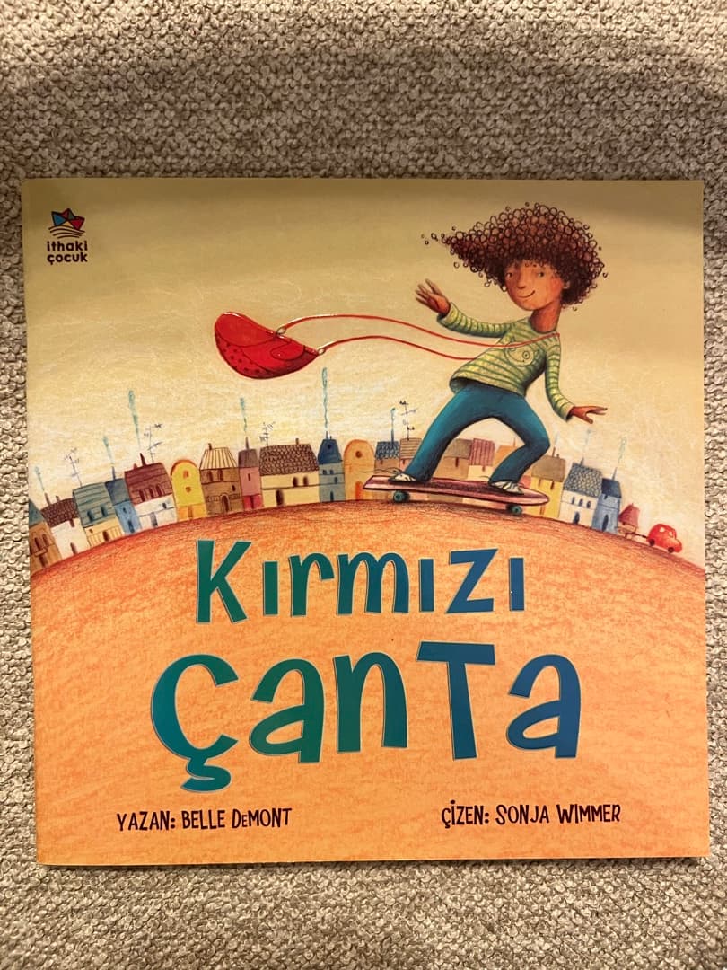Foto 1 van Kırmızı Çanta