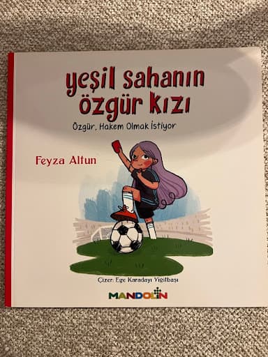 Foto 1 van Yeşil Sahanın Kızları - Özgür, Hakem Olmak İstiyor