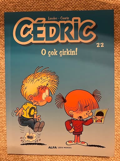 Foto 1 van Cédric 22 - O Çok Çirkin!