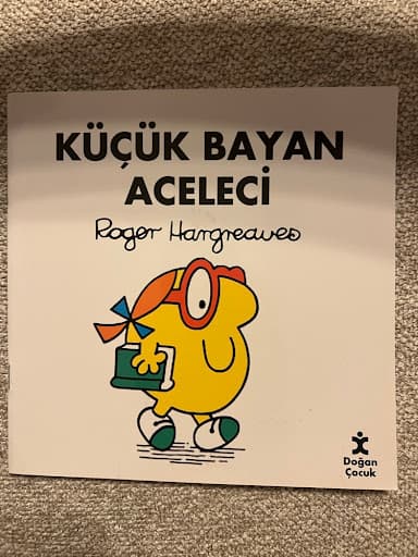 Foto 1 van Küçük Bayan Aceleci
