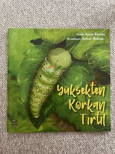Foto 1 van Yüksekten Korkan Tırtıl