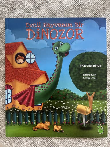 Foto 1 van Evcil Hayvanım Bir Dinozor