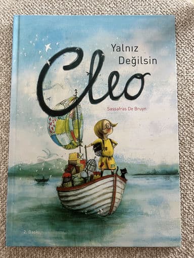 Foto 1 van Yalnız Değilsin Cleo
